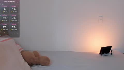 vanessa online show from 11/19/25, 04:18