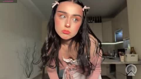 Snapshot of alicelaney chatting on 04/03/26, 08:07 alicelaney online show from 04/03/26, 08:07