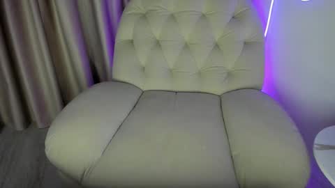 AliceLevine online show from 11/27/25, 05:09