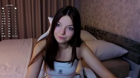 u can name me Alice online show from 05/10/26, 08:25
