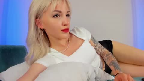 alicemonro online show from 07/12/26, 01:51