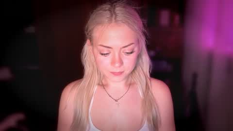 aliceoceaneyes online show from 10/30/25, 04:52