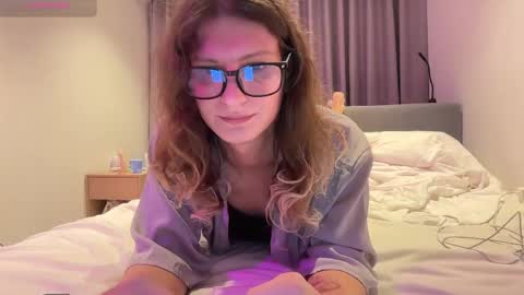 Snapshot of alicepinkhead chatting on 06/02/26, 10:28 AlicePinkhead online show from 06/02/26, 10:28