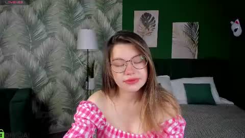 Snapshot of aliceruby1 chatting on 06/30/26, 03:07 Alice online show from 06/30/26, 03:07