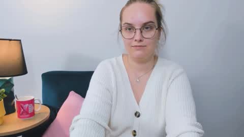 alicesensitive online show from 09/22/25, 10:28