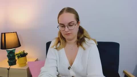 alicesensitive online show from 11/07/25, 01:22