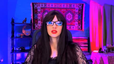 alicewelch_ online show from 10/08/25, 08:12