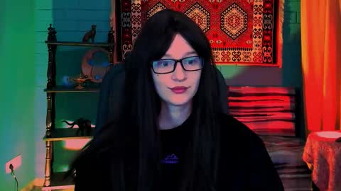 alicewelch_ online show from 10/10/25, 09:08
