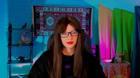alicewelch_ online show from 10/17/25, 08:17