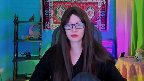 alicewelch_ online show from 10/19/25, 08:15