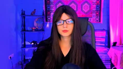 alicewelch_ online show from 10/22/25, 12:05