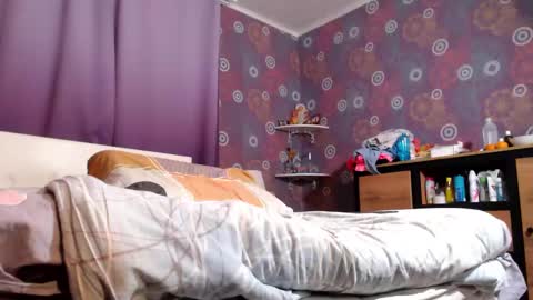 Snapshot of alicewetsquirt chatting on 02/18/25, 04:16 alicewetsquirt online show from 02/18/25, 04:16