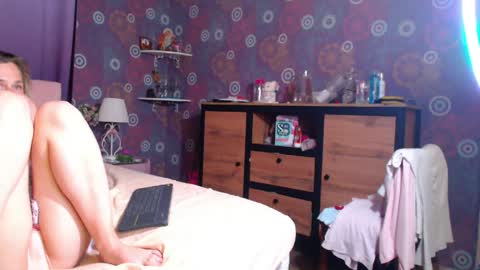 alicewetsquirt online show from 05/08/26, 10:04