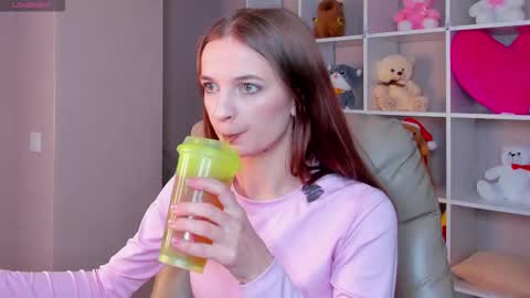 Snapshot of alicia_adammss chatting on 01/06/26, 12:58 Alicia Adams online show from 01/06/26, 12:58