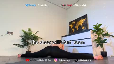 Snapshot of alicia_art_ chatting on 06/14/26, 03:14 Alicia online show from 06/14/26, 03:14