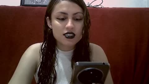 Snapshot of alicia_axiom chatting on 05/18/26, 06:25 alicia_axiom online show from 05/18/26, 06:25