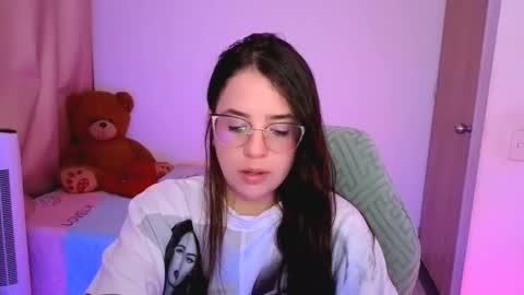 Snapshot of alicia_hotxx chatting on 04/27/26, 07:12 alison online show from 04/27/26, 07:12