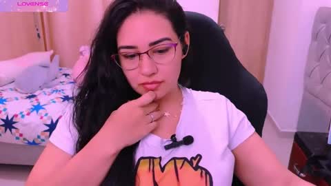Snapshot of alicia_hotxx chatting on 06/07/26, 06:00 alison online show from 06/07/26, 06:00