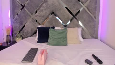 Alice  online show from 02/16/25, 06:54