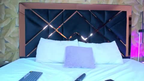 Alice  online show from 11/09/25, 04:44