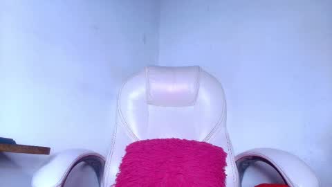 Snapshot of alicia_kyse chatting on 03/11/25, 03:05 Alicia Kyse online show from 03/11/25, 03:05