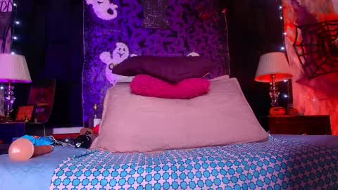 Snapshot of alicia_kyse chatting on 10/10/25, 03:16 Alicia Kyse online show from 10/10/25, 03:16