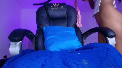 Snapshot of alicia_kyse chatting on 02/19/26, 03:02 Alicia Kyse online show from 02/19/26, 03:02