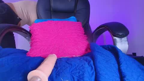 Snapshot of alicia_kyse chatting on 03/03/26, 03:01 Alicia Kyse online show from 03/03/26, 03:01