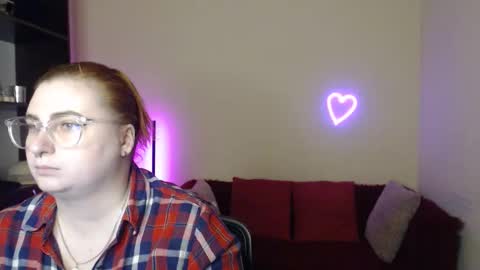 Alicia online show from 11/20/25, 12:27