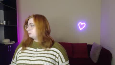 Alicia online show from 11/24/25, 12:27