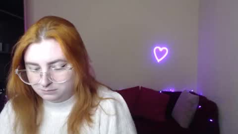 Alicia online show from 12/21/25, 12:23