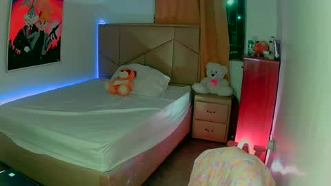 Snapshot of aliciabiden chatting on 12/11/24, 05:32 aliciabiden online show from 12/11/24, 05:32