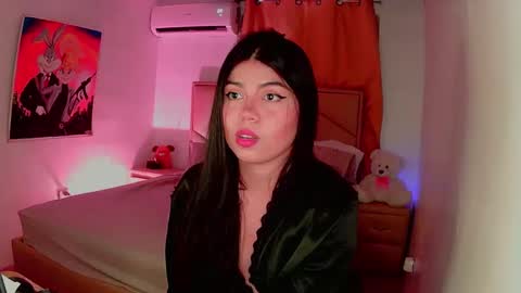 Snapshot of aliciabiden chatting on 02/26/25, 06:15 aliciabiden online show from 02/26/25, 06:15