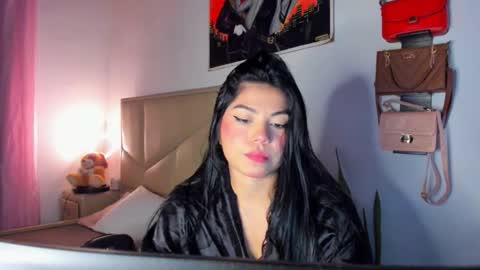 Snapshot of aliciabiden chatting on 09/15/25, 09:09 aliciabiden online show from 09/15/25, 09:09