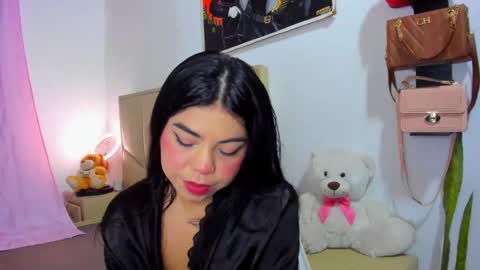 Snapshot of aliciabiden chatting on 09/30/25, 05:12 aliciabiden online show from 09/30/25, 05:12