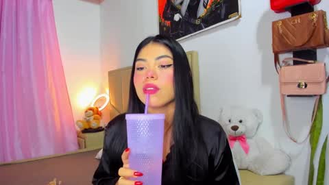 Snapshot of aliciabiden chatting on 10/02/25, 05:14 aliciabiden online show from 10/02/25, 05:14