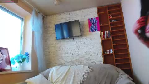 Veronica online show from 06/16/26, 10:18