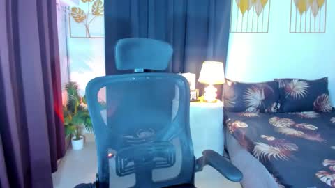 aliciacum online show from 10/30/25, 02:02