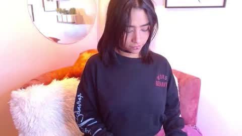 aliciacute    online show from 10/13/25, 07:47