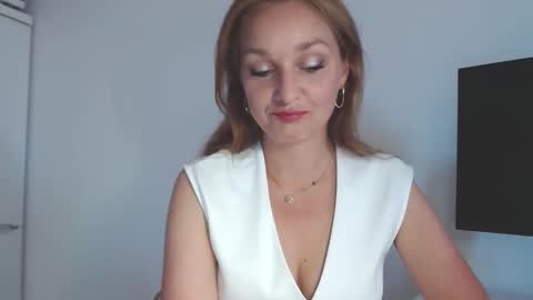 Alicia online show from 05/29/26, 06:11