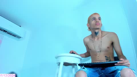 Alicia  online show from 12/05/24, 08:33