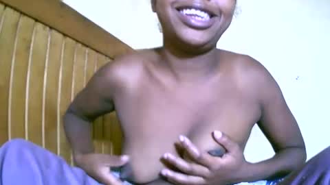 Snapshot of alicianah chatting on 10/08/25, 05:38 alicianah online show from 10/08/25, 05:38