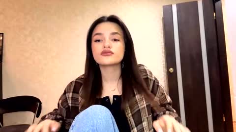 Niki online show from 03/11/26, 02:34