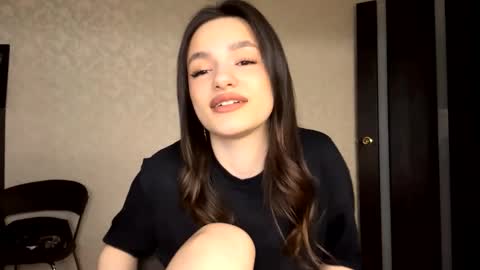 Niki online show from 03/16/26, 03:49