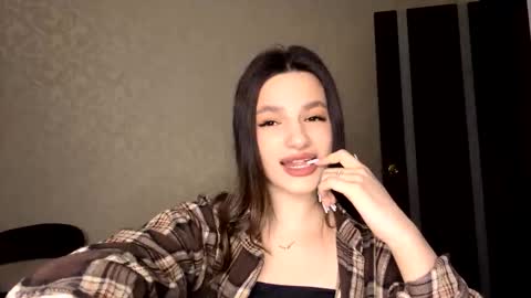 Niki online show from 03/19/26, 03:27