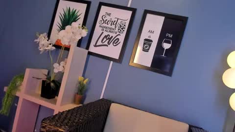 Snapshot of alidiaz__ chatting on 02/20/25, 11:32 Ali Diaz online show from 02/20/25, 11:32