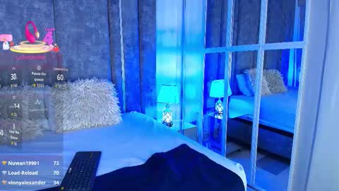 Snapshot of alidiaz__ chatting on 12/22/25, 07:33 Ali Diaz online show from 12/22/25, 07:33