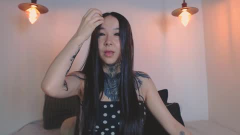    online show from 04/10/26, 01:33