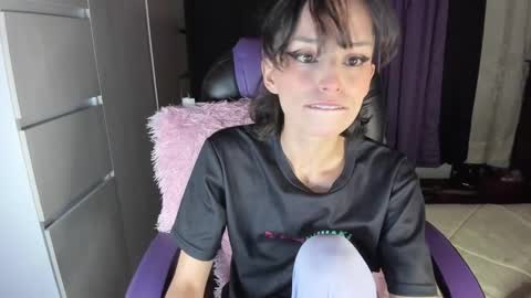 Aiko  Independent Model  online show from 02/21/25, 02:50