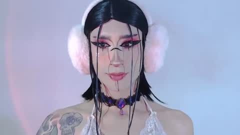     online show from 06/18/26, 12:00